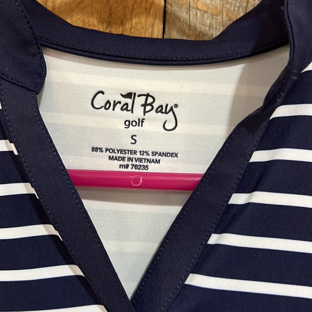 Coral Bay Womens’s golf shirt  size Small - Picture 2 of 6